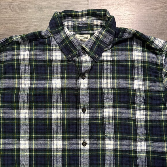 L.L. Bean Men’s Scotch Plaid Flannel Shirt - Green/Navy/White - Picture 2 of 5